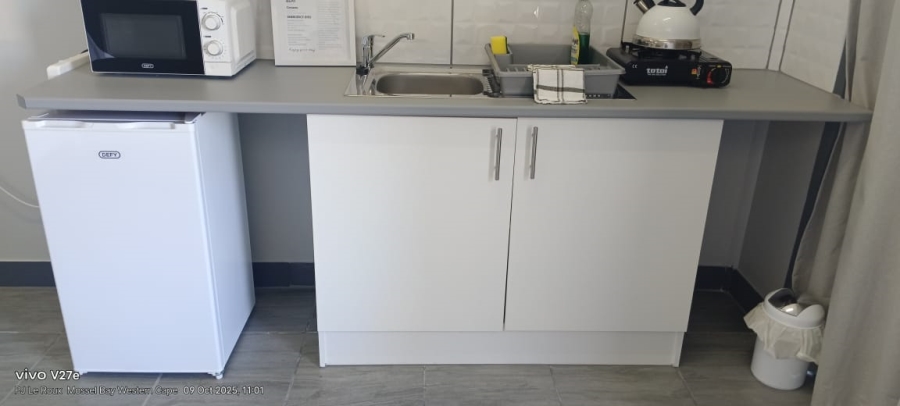 6 Bedroom Property for Sale in Seemeeu Park Western Cape